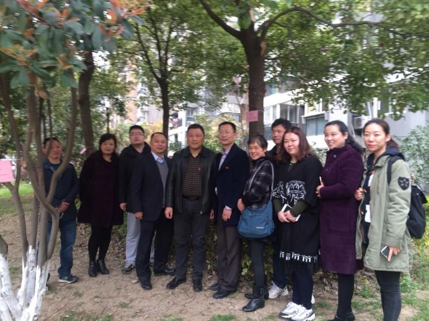 142215.jpg 142215.jpg